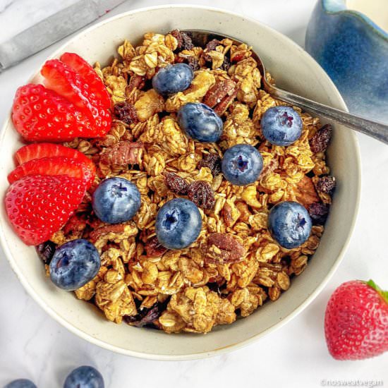 Easy Vegan Granola (Oil-Free)