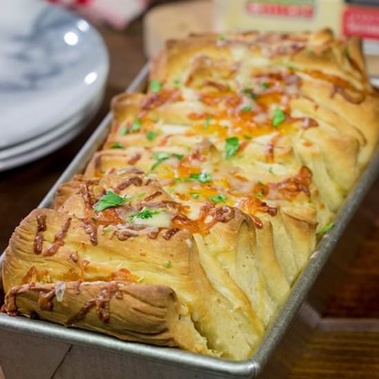 Cheesy Garlic Pull Apart Bread