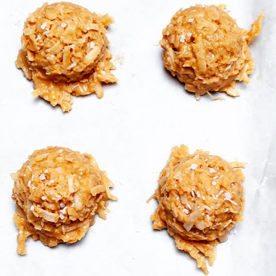 Keto No Bake Haystack Cookies
