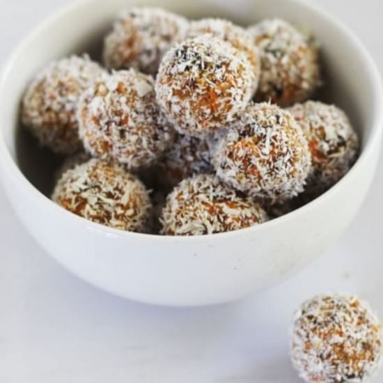 Carrot Cake Energy Bites