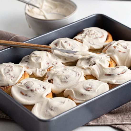 Vegan Cinnamon Rolls