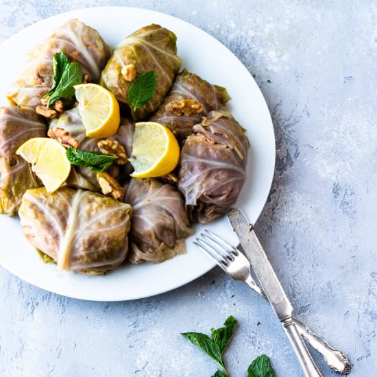 stuffed cabbage rolls – vegan