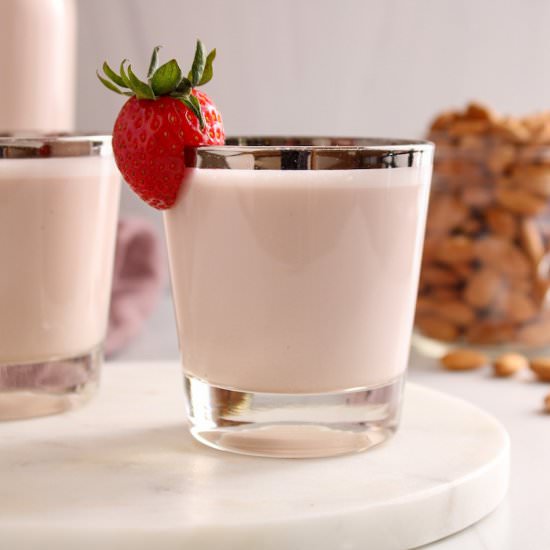 Homemade Strawberry Almond Milk