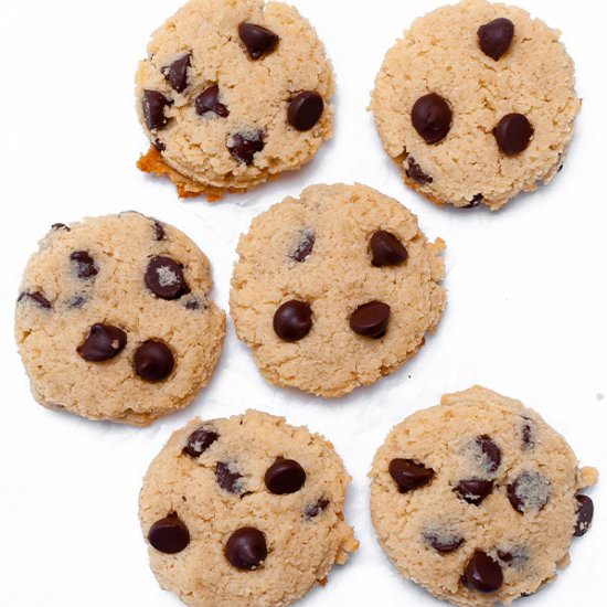 Keto Chocolate Chip Cookies