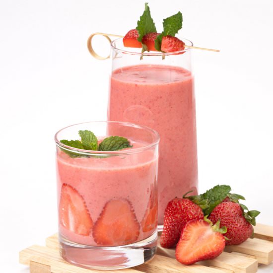 Easy Healthy Strawberry Smoothie