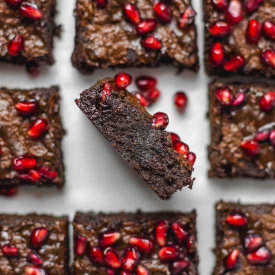 VEGAN FUDGY POMEGRANATE BROWNIES