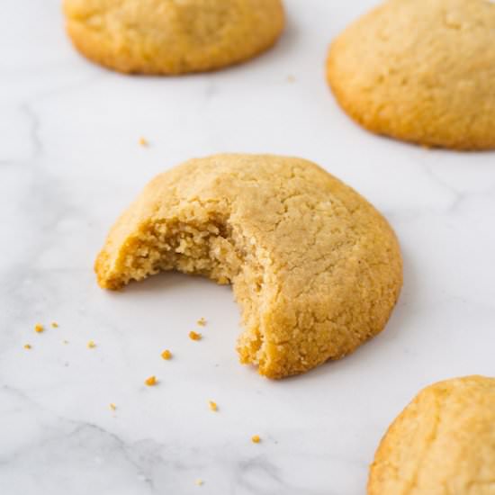 Keto peanut butter cookies