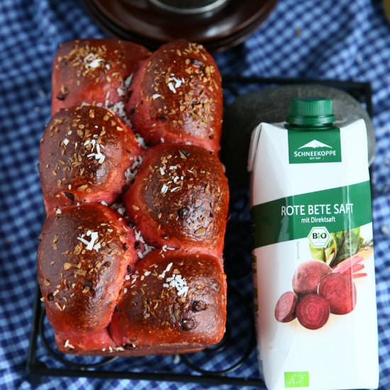 Beetroot Bread Rolls w/ Cacao Nibs