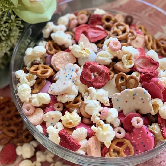 Valentine Snack Mix