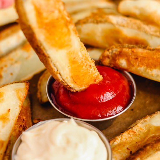 Crispy Oven Baked Potato Wedges