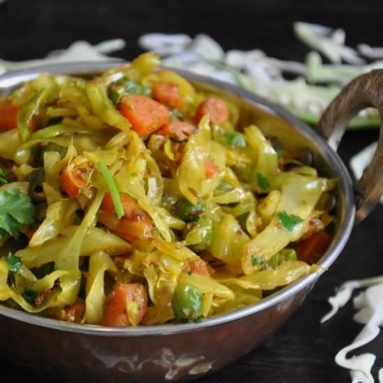 cabbage carrots and green peas prep