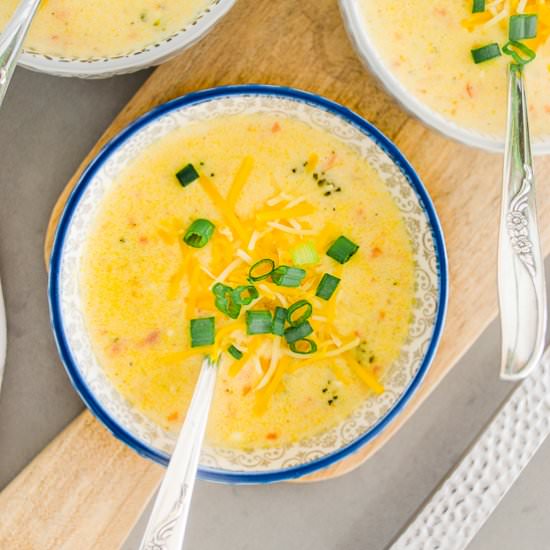 Cheesy Broccoli Soup