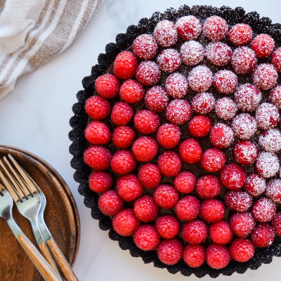 Easy No-Bake Chocolate Tart