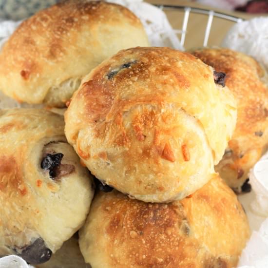 Olive and Cheese Buns