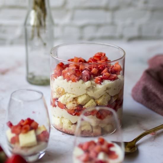 Strawberry Trifle Pudding