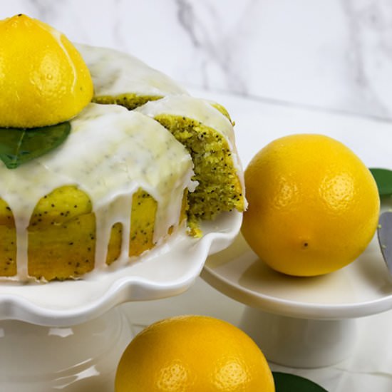 Vegan Lemon Poppy seeds Cake