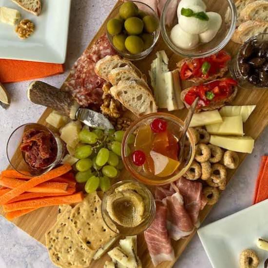 The best Italian antipasto platter
