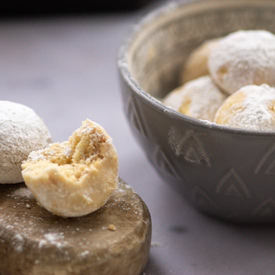 Russian Teacakes Vegan