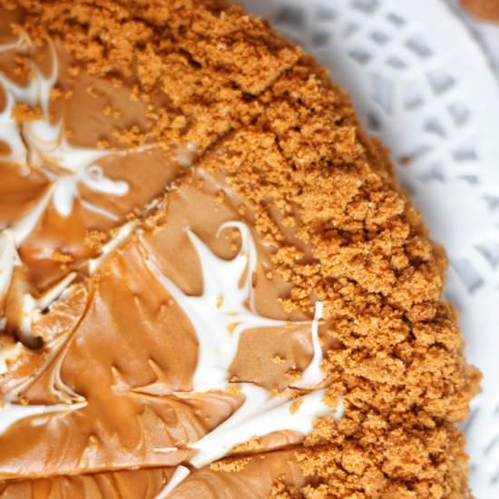 NO BAKE LOTUS BISCOFF CHEESECAKE