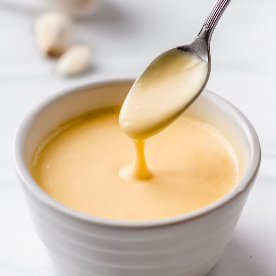 Roasted Garlic Hollandaise Sauce