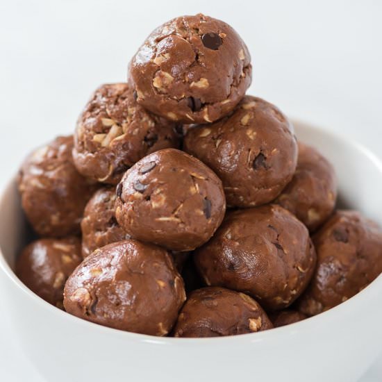 Chocolate Energy Balls