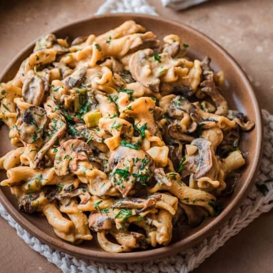 Creamy Vegan Mushroom Stroganoff