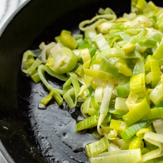 simple sautéed leeks