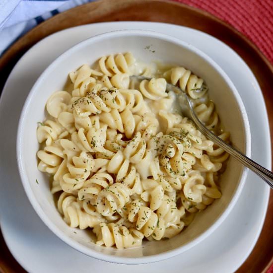 Creamy Vegan Garlic Pasta