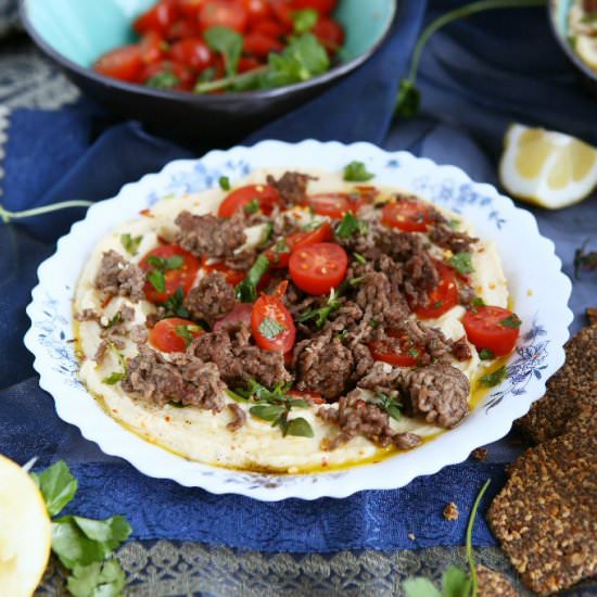 Hummus Bowls with Spiced Beef