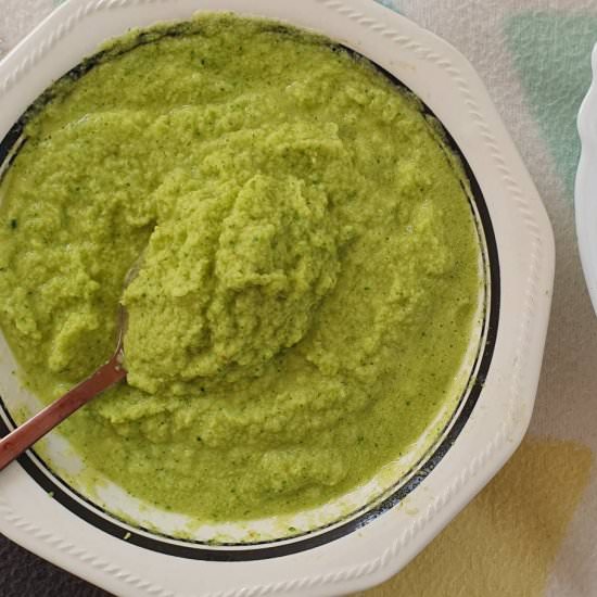 Broccoli pesto