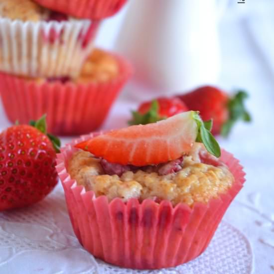 Strawberry and yogurt muffins