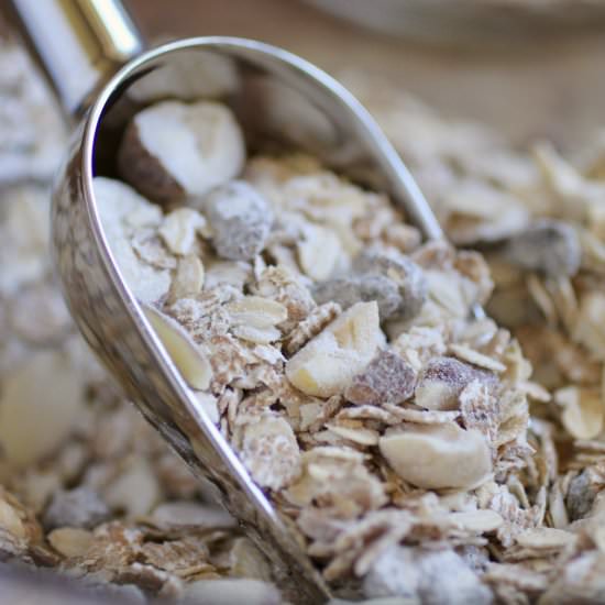 easy muesli (Alpen copycat recipe)