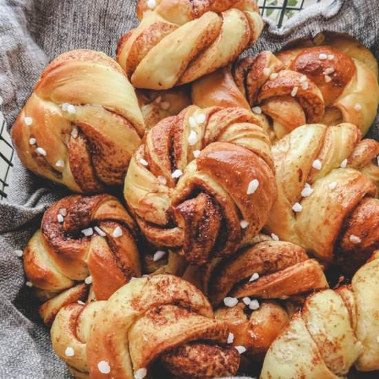Healthier Cardamom Cinnamon Rolls