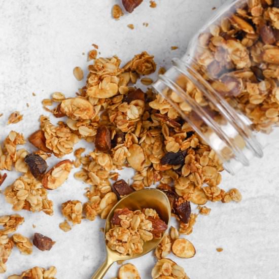 Easy Oat & Honey Granola