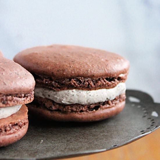 Cookies and Cream Macarons