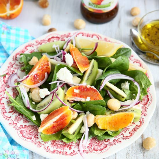 Spinach Fruit Salad with Macadamia