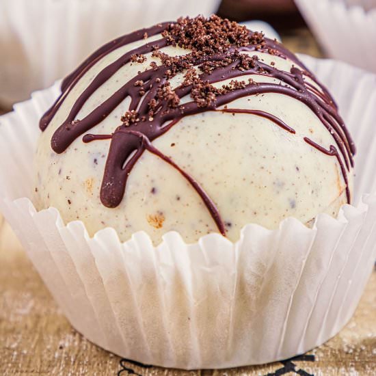 Cookies & Cream Hot Chocolate Bombs