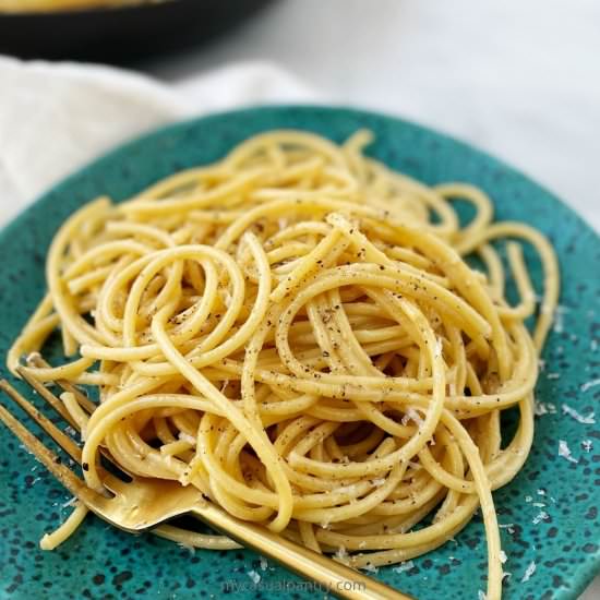 Bucatini Cacio e Pepe