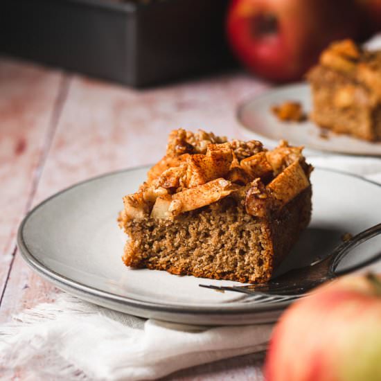 Healthy Apple Crumb Cake