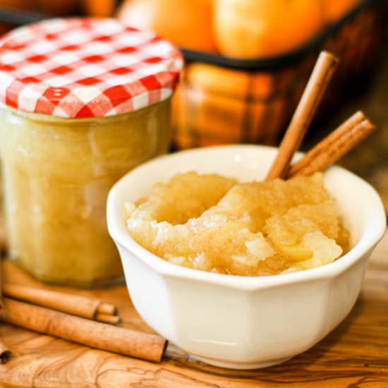 Easy Homemade Applesauce