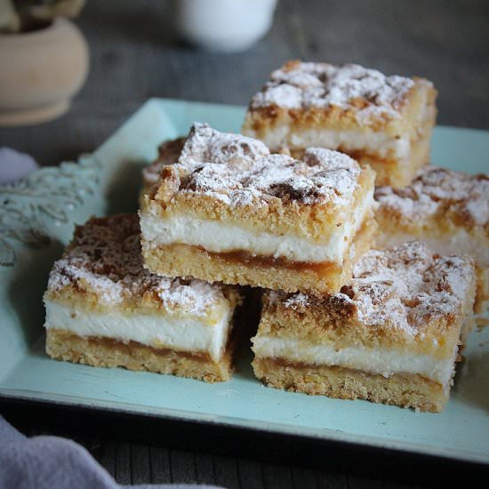 Cake with ricotta