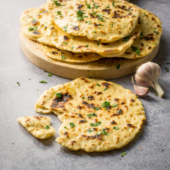 Vegan Flatbreads with garlic