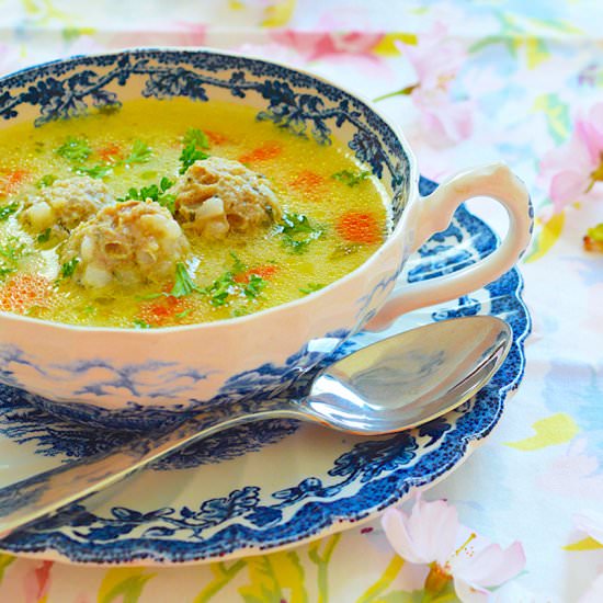 Meatballs Yogurt Soup
