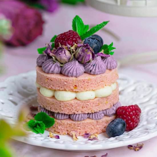 Mini cake with cream cheese