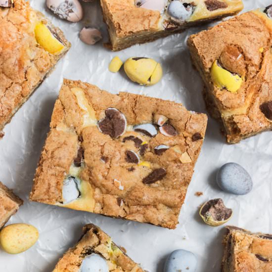 Mini Egg Cheesecake Cookie Bars
