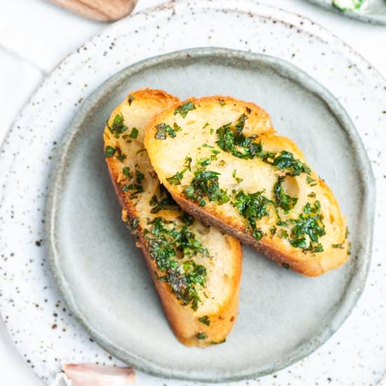 Air Fryer Garlic Bread