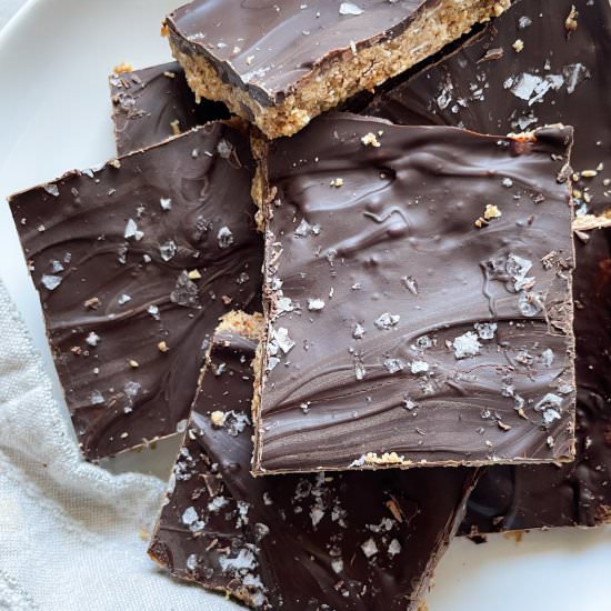 No Bake Chocolate PB Oatmeal Bars