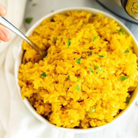 Simple Instant Pot Yellow Rice