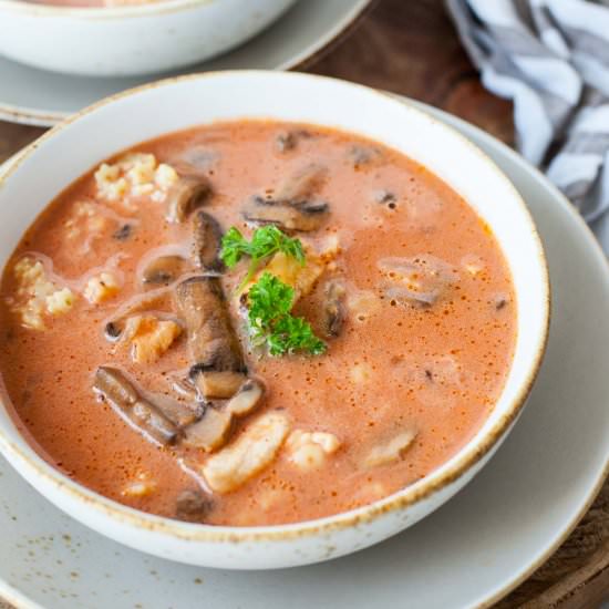Chicken tomato soup with mushroom
