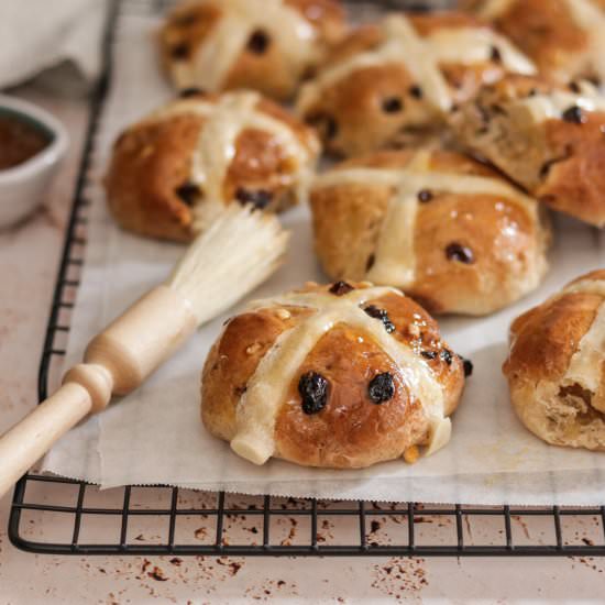 Delicious classic hot cross buns